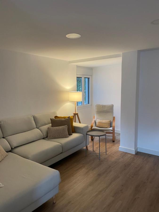 Cozy Apartment 6' From San Sebastian + Parking Usúrbil Exterior foto