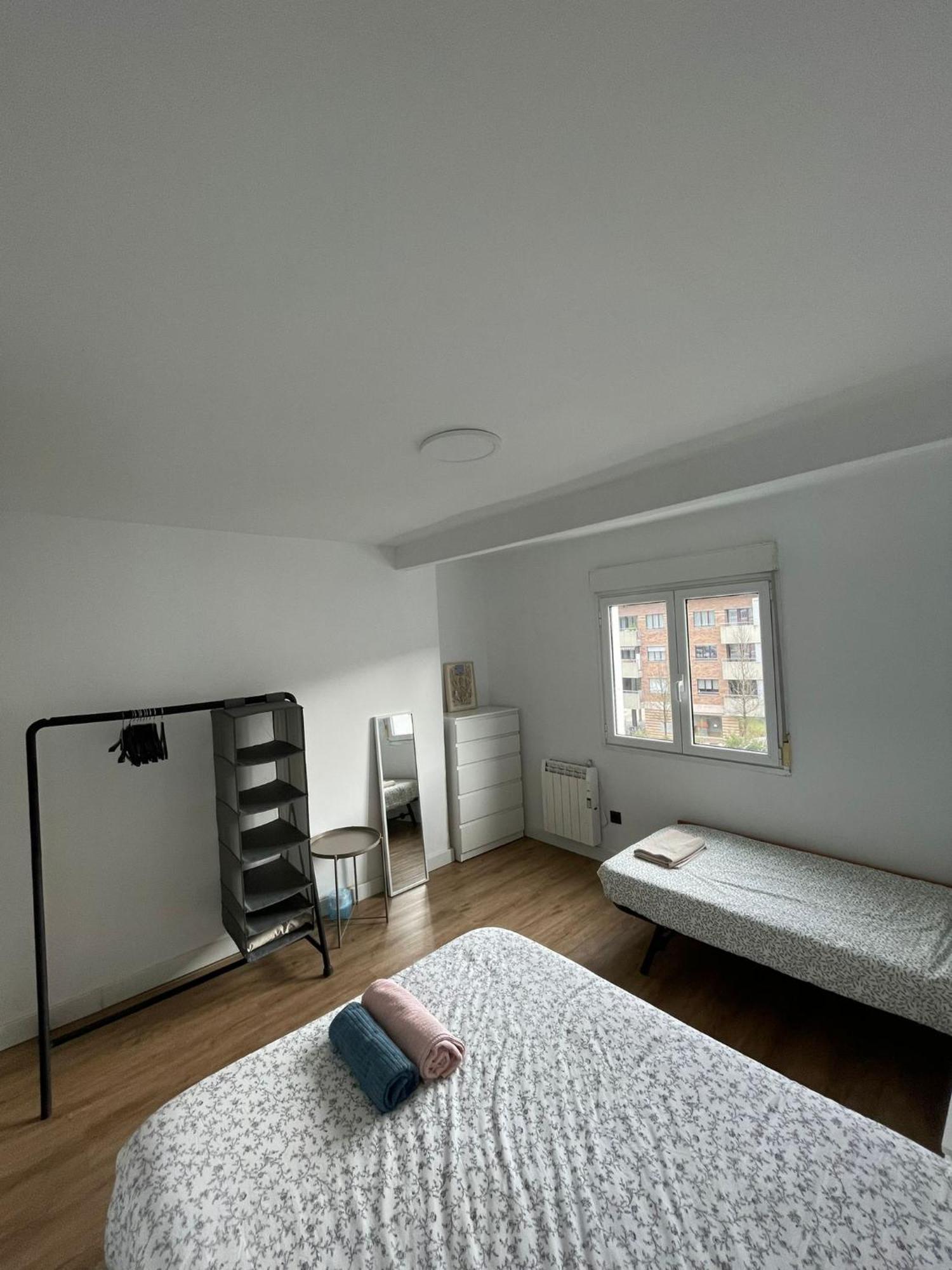 Cozy Apartment 6' From San Sebastian + Parking Usúrbil Exterior foto
